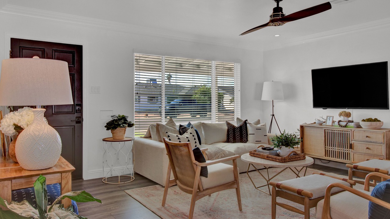 Photo of Livingroom in Scottsdale Estates Five