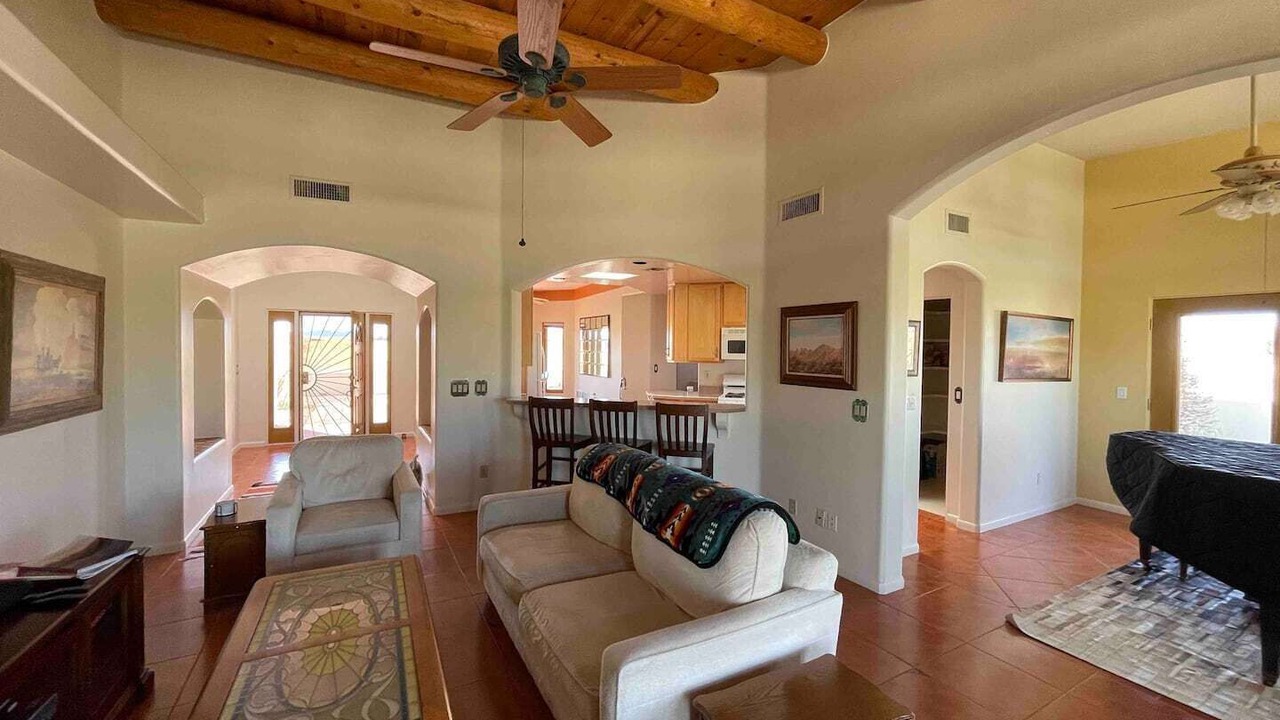 Photo of Livingroom in Elgin