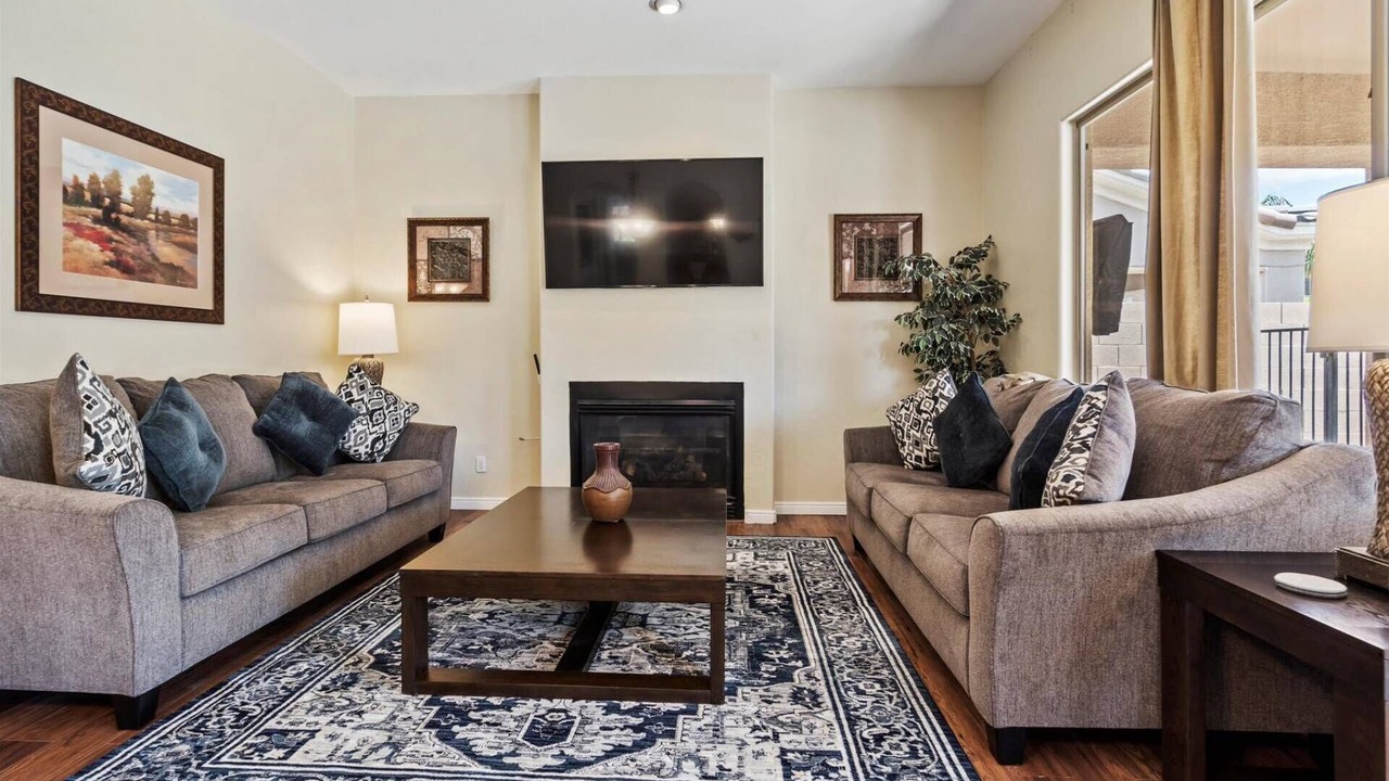 Photo of Livingroom in Power Ranch
