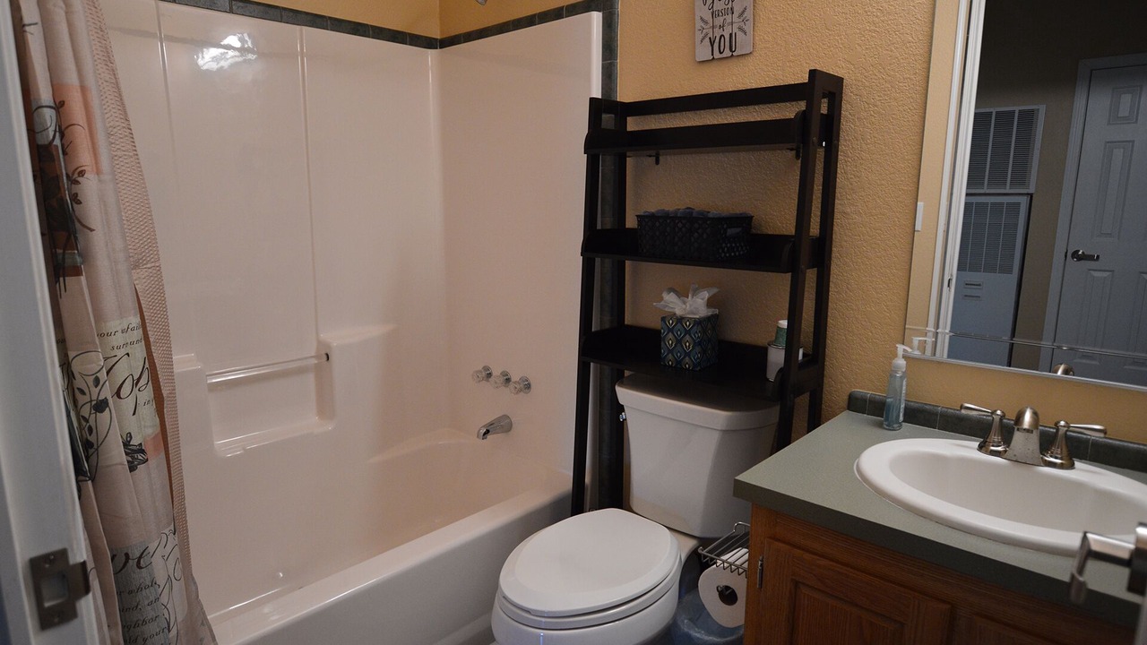 Photo of Bathroom in Page