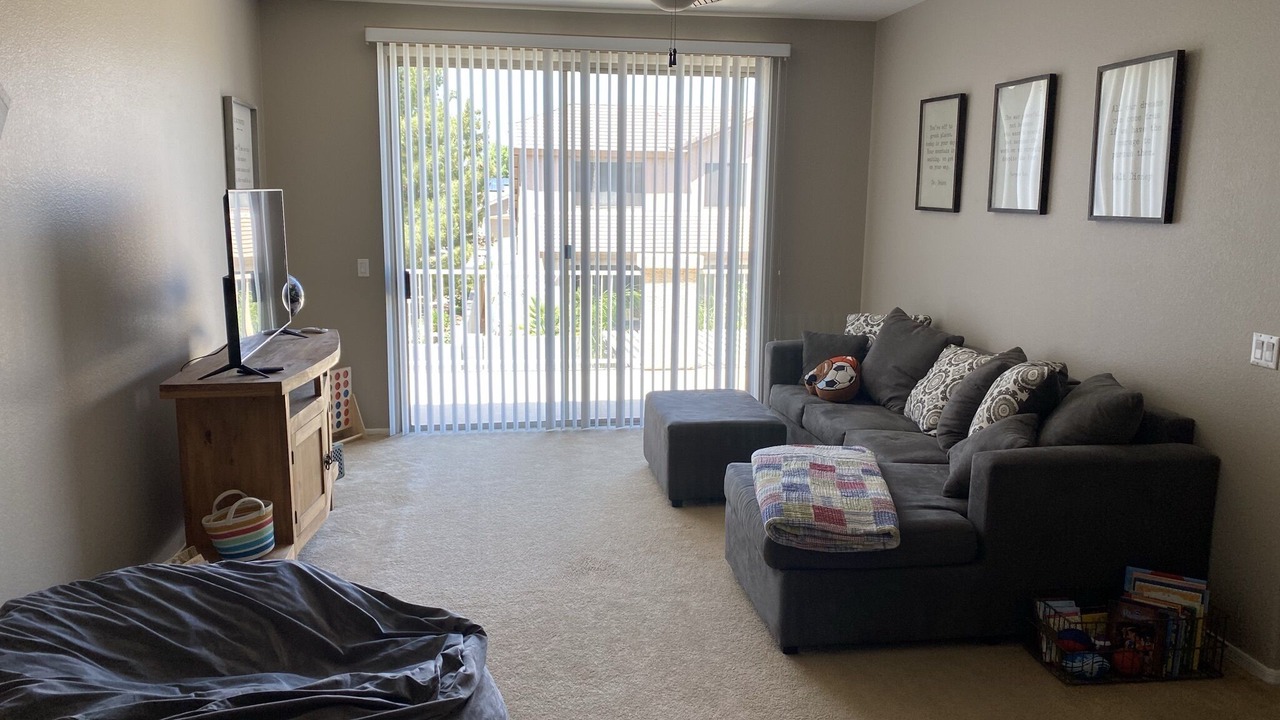 Photo of Livingroom in Royal Ranch