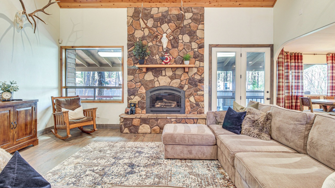 Photo of Livingroom in Pinetop