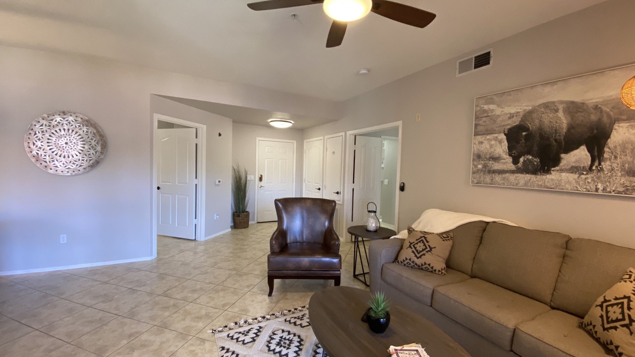 Photo of Livingroom in Surprise