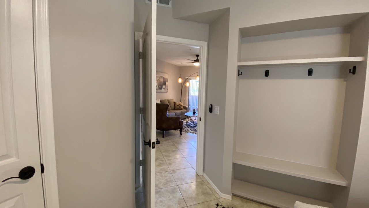 Photo of Livingroom in Surprise