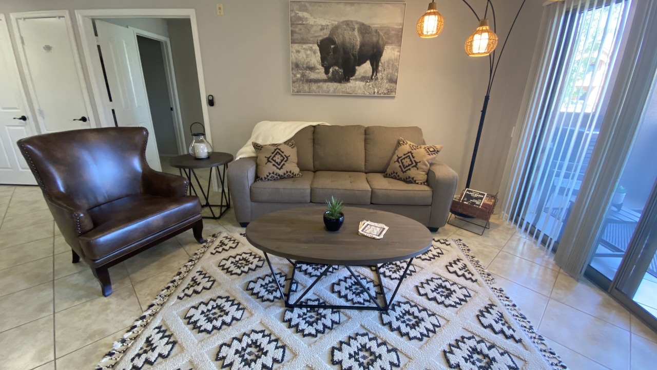 Photo of Livingroom in Surprise