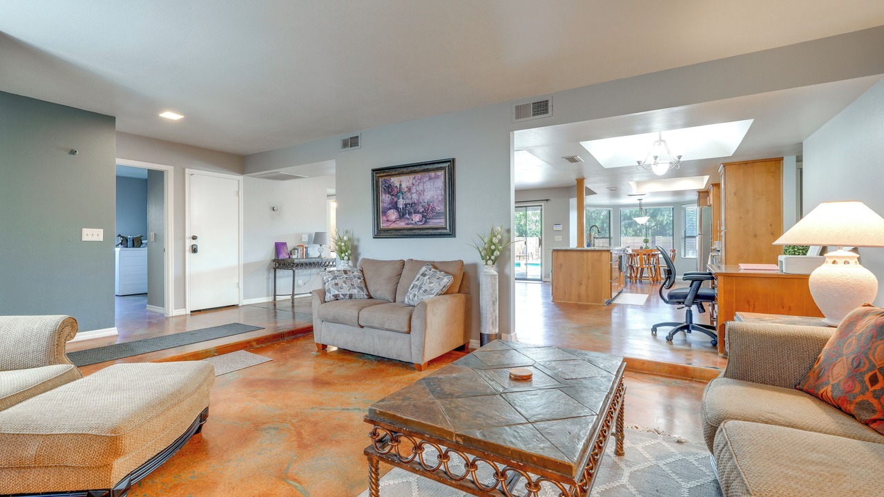 Photo of Livingroom in Tempe