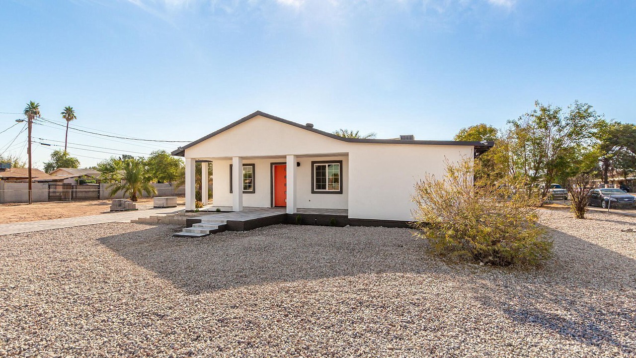 Photo of Outdoor in Avondale