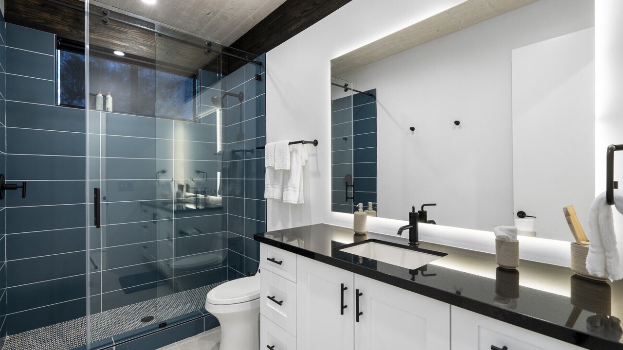 Photo of Bathroom in Leigh Estates