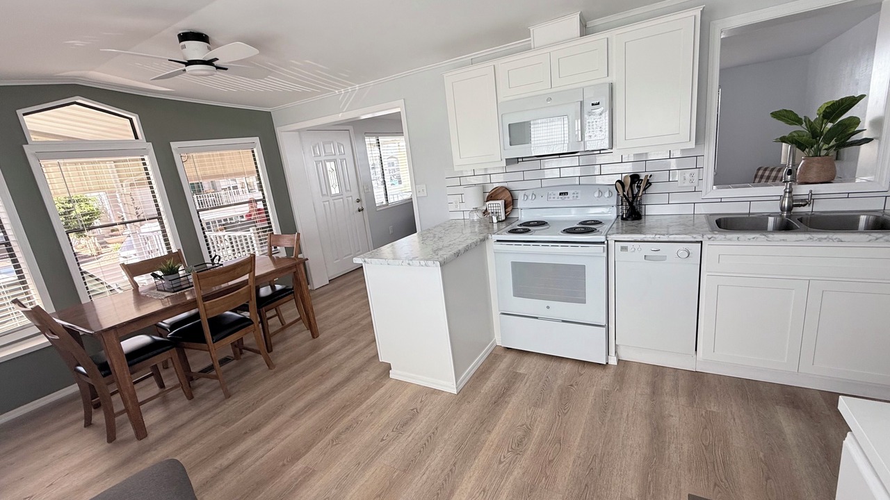 Photo of Kitchen in Happy Trails