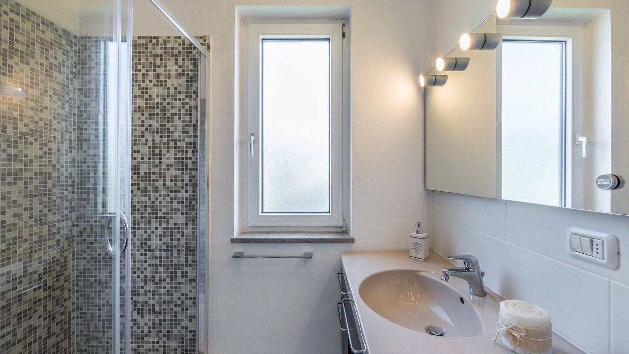 Photo of Bathroom in Calceranica al Lago