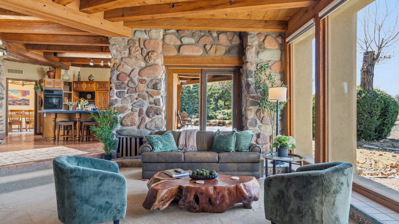 Photo of Livingroom in Sonoita