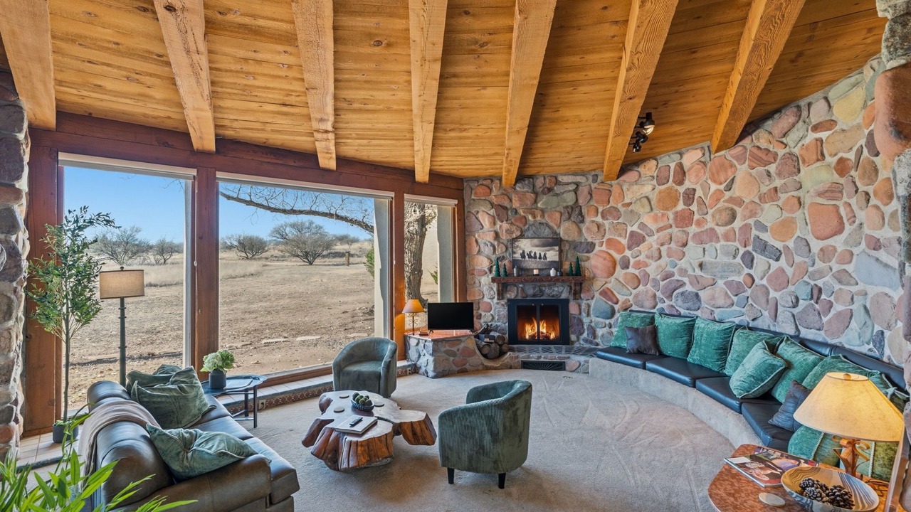 Photo of Livingroom in Sonoita