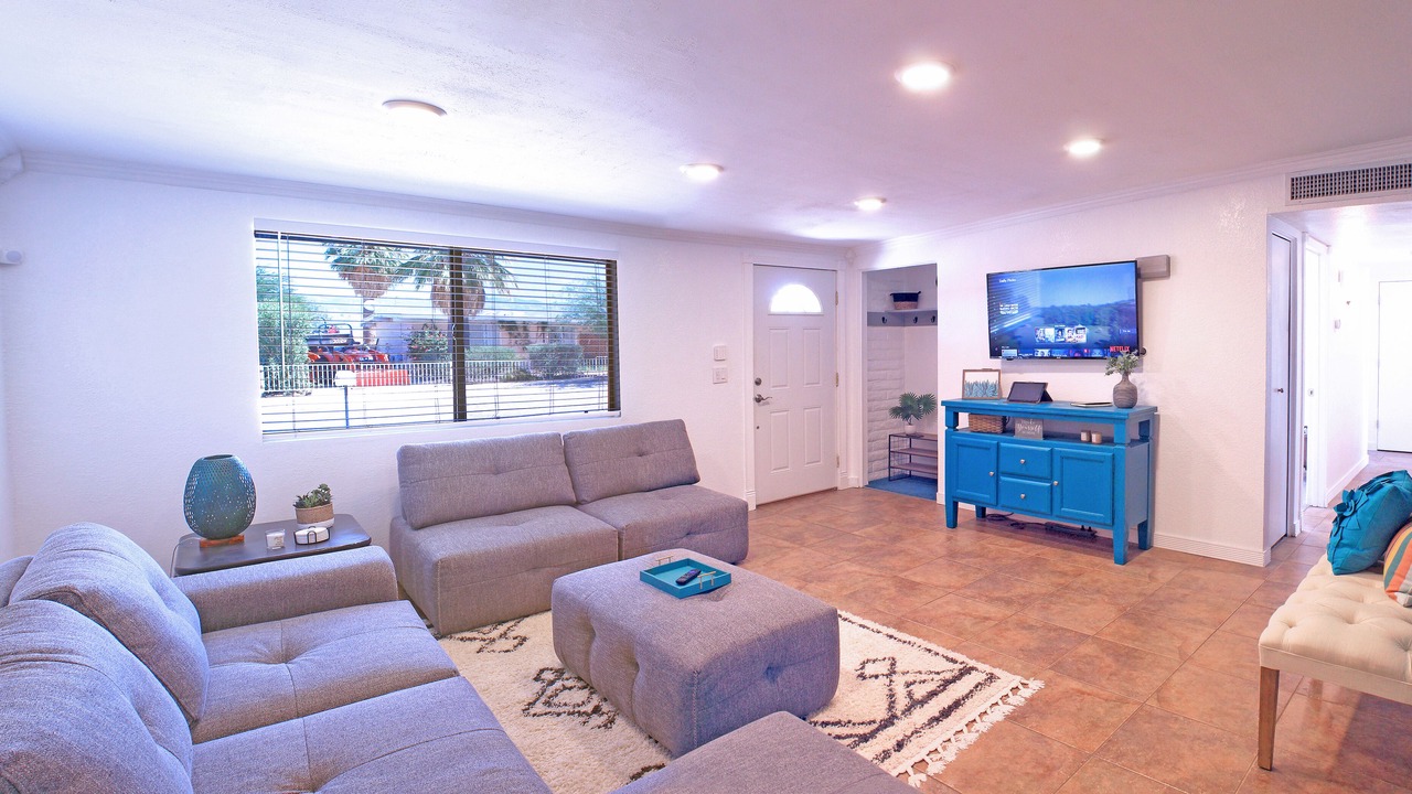 Photo of Livingroom in Harrison East South