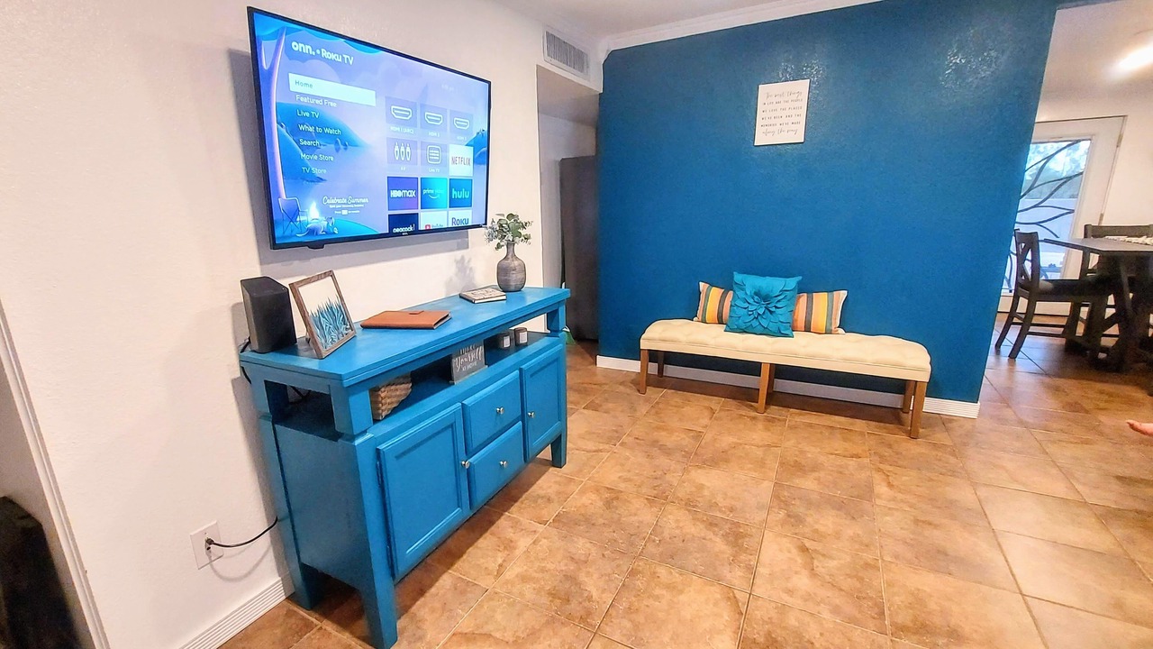 Photo of Livingroom in Harrison East South