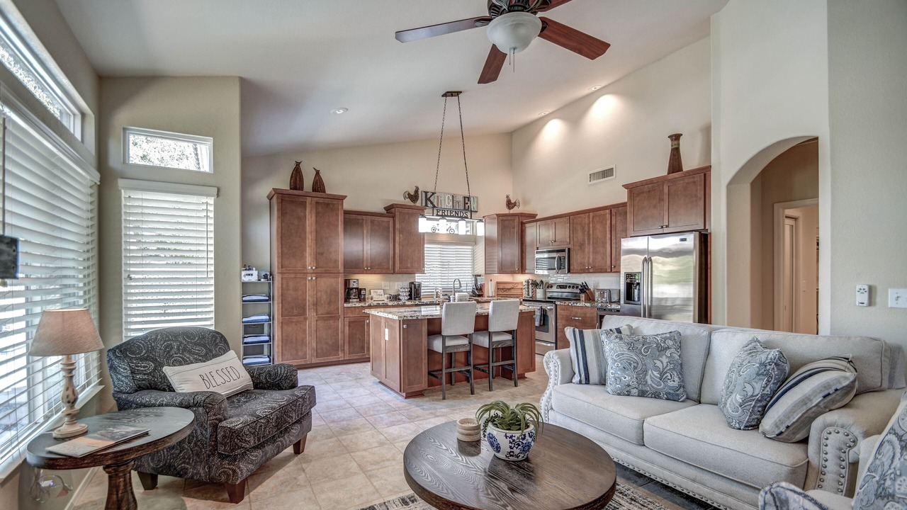 Photo of Livingroom in Foothills