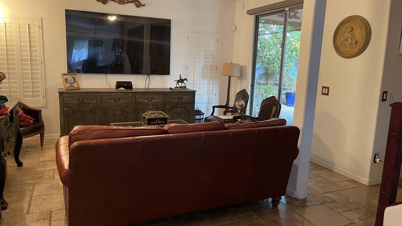 Photo of Livingroom in South Mountain
