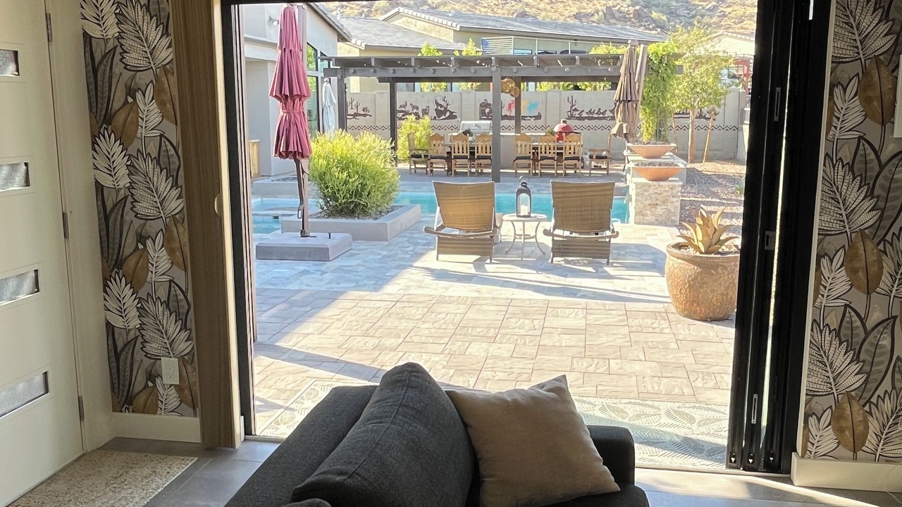Photo of Livingroom in South Mountain