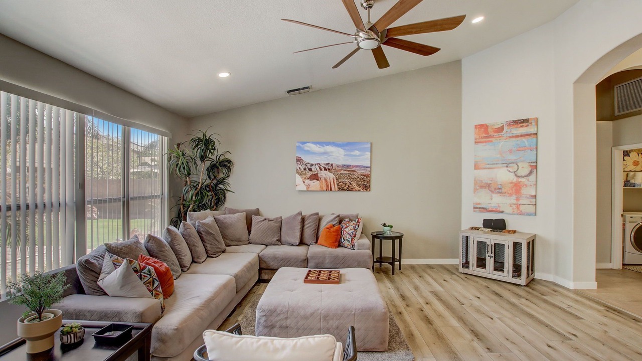 Photo of Livingroom in West Glen Community Association