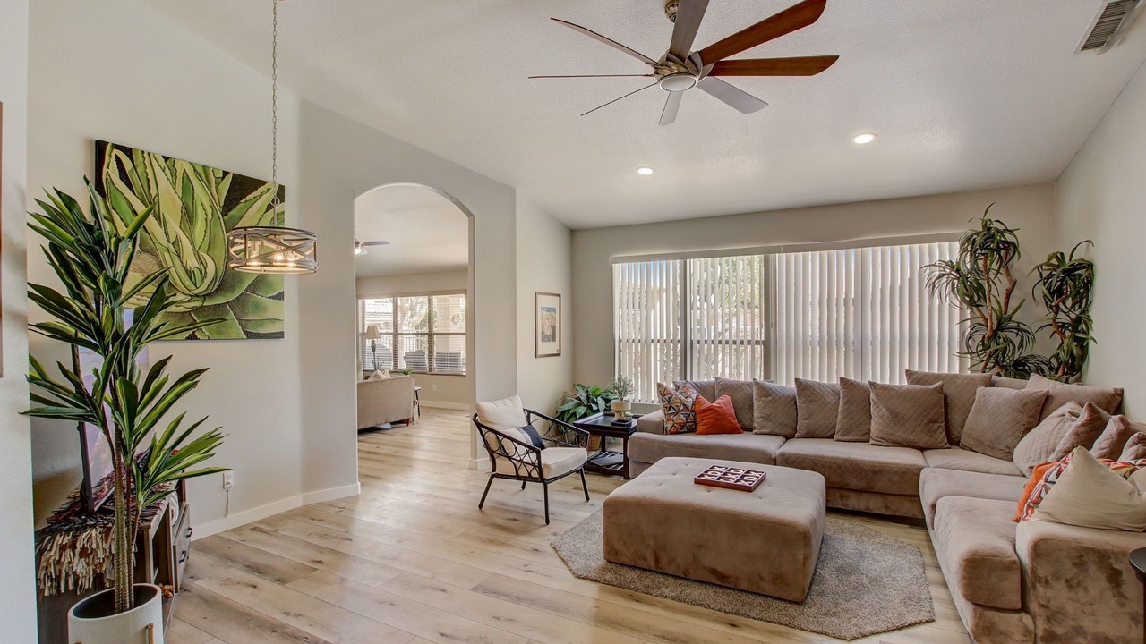 Photo of Livingroom in West Glen Community Association