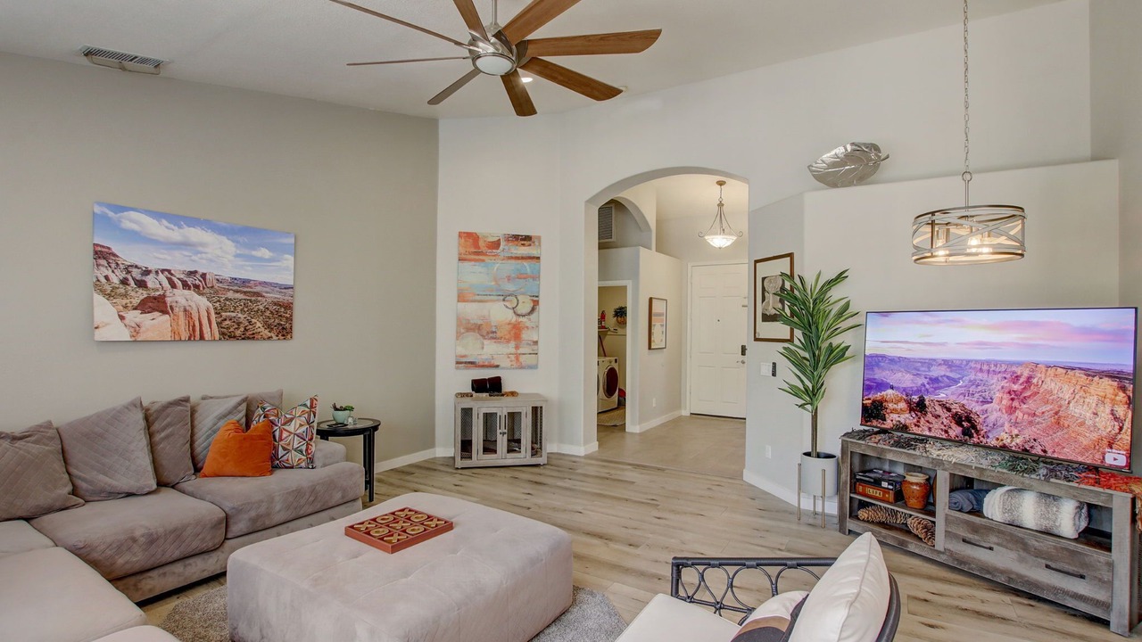 Photo of Livingroom in West Glen Community Association