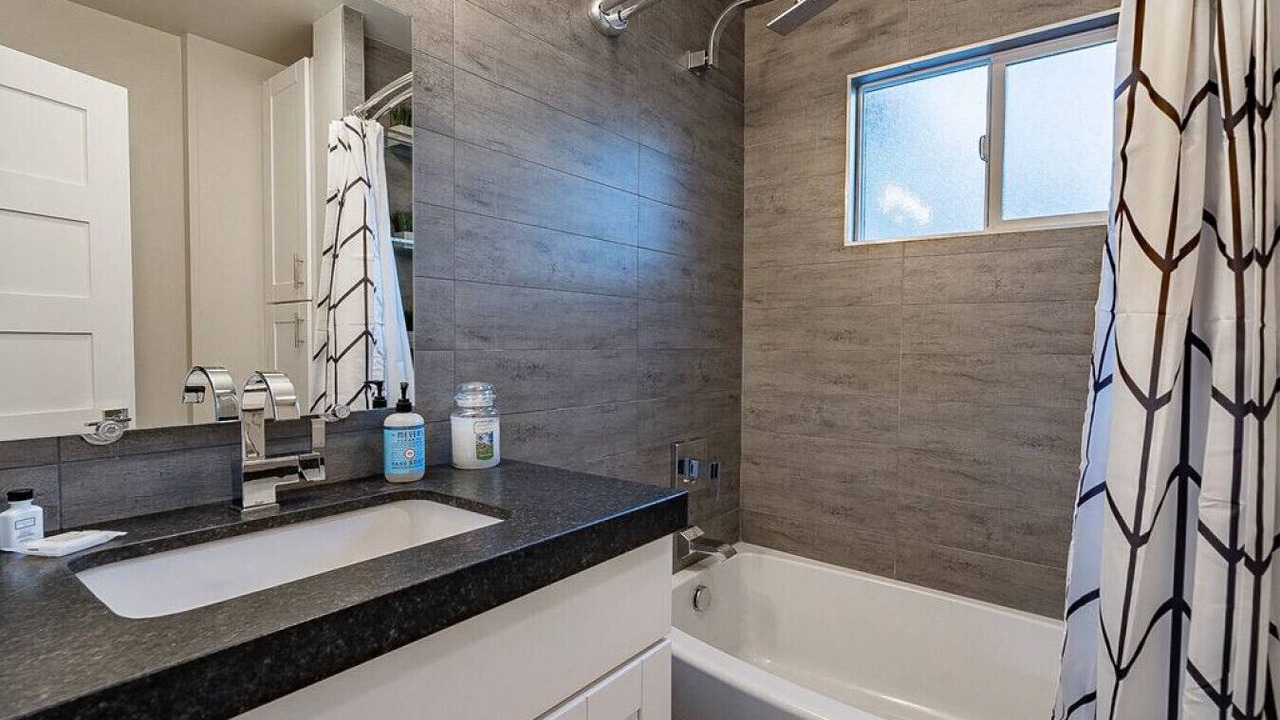 Photo of Bathroom in Encanto