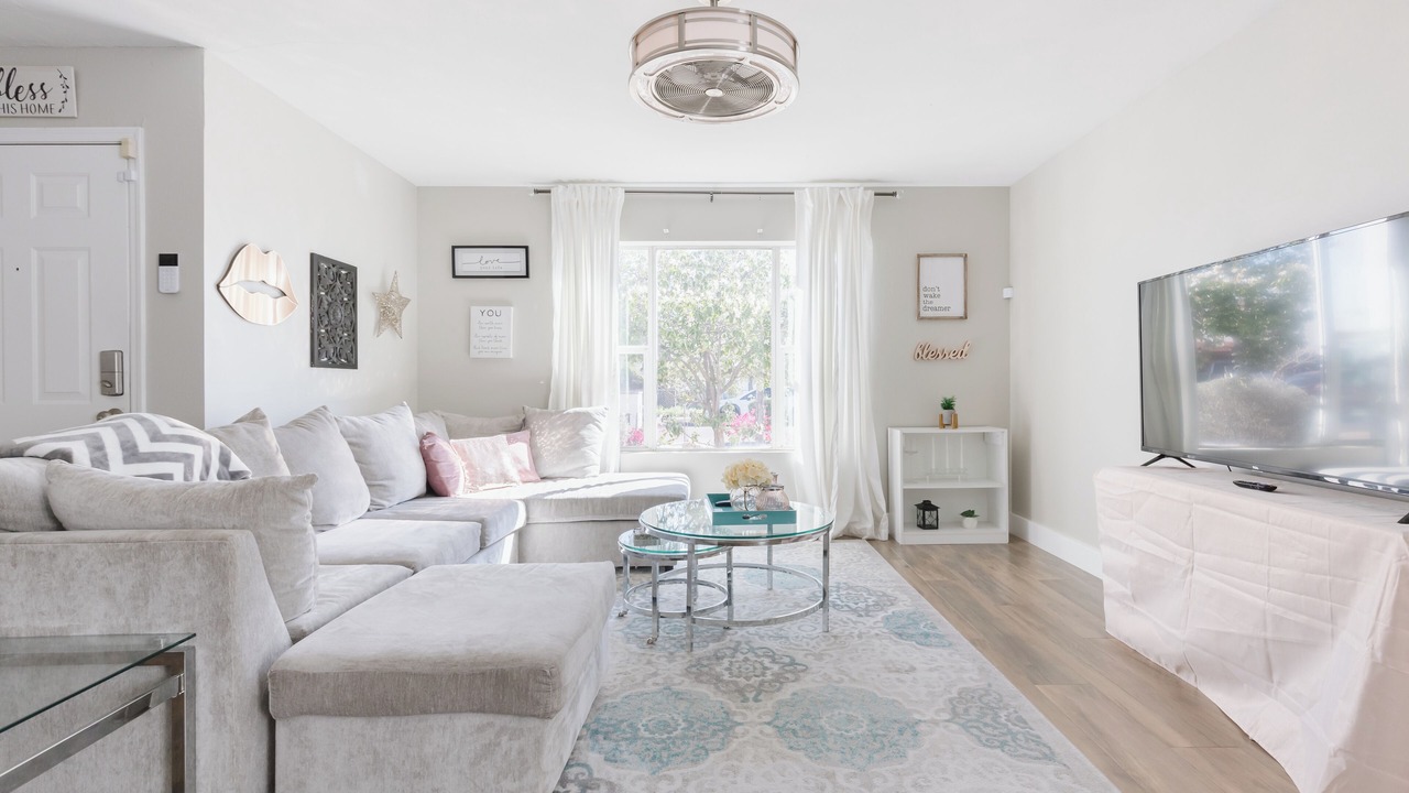 Photo of Livingroom in Downtown Phoenix