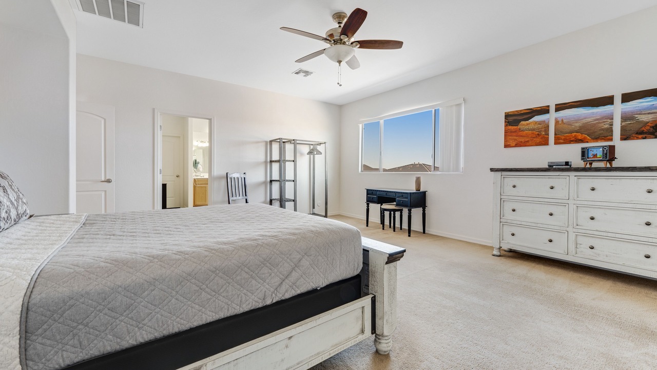 Photo of Bedroom in Westwing Mountain