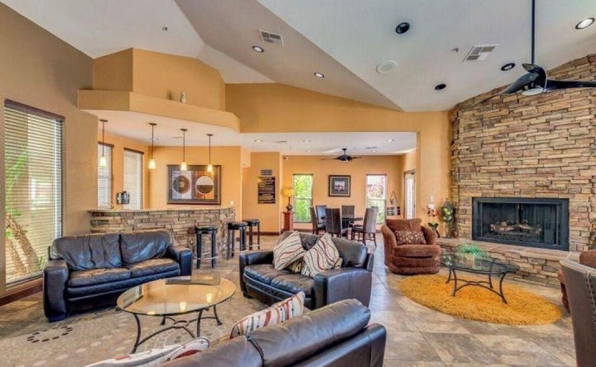 Photo of Livingroom in Central Scottsdale