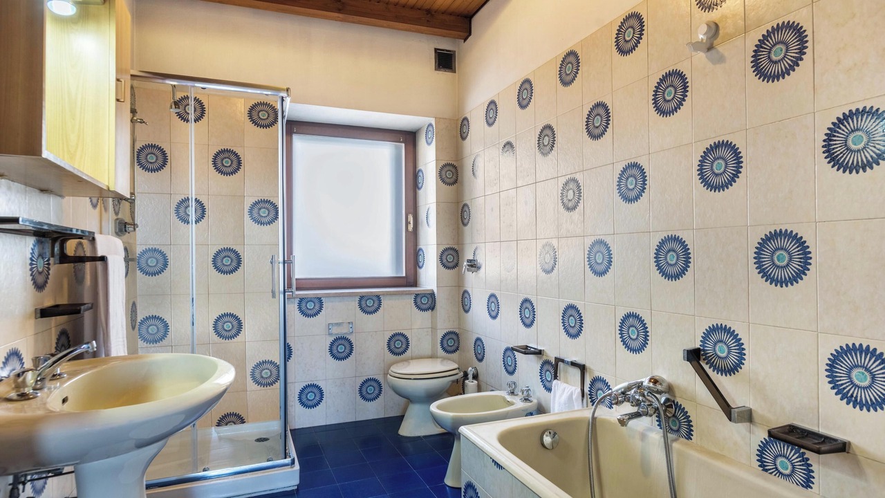 Photo of Bathroom in Vason