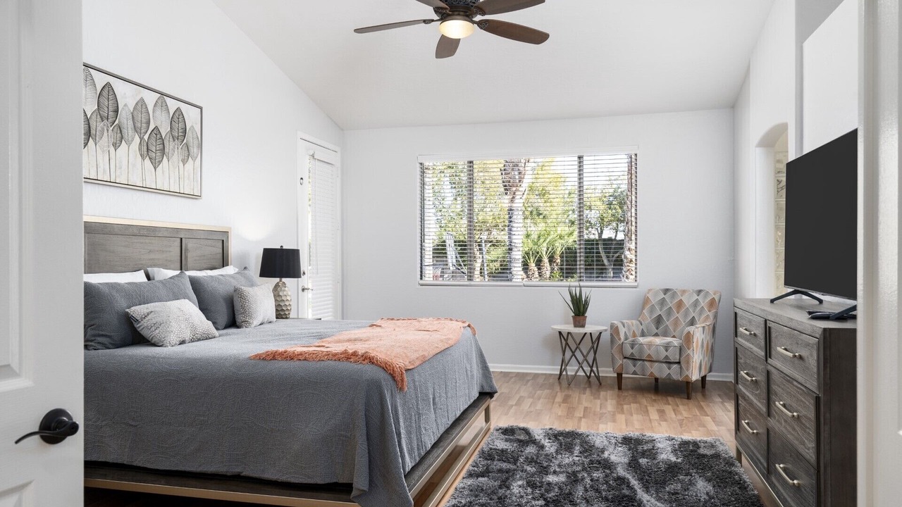 Photo of Bedroom in Greenfield Lakes