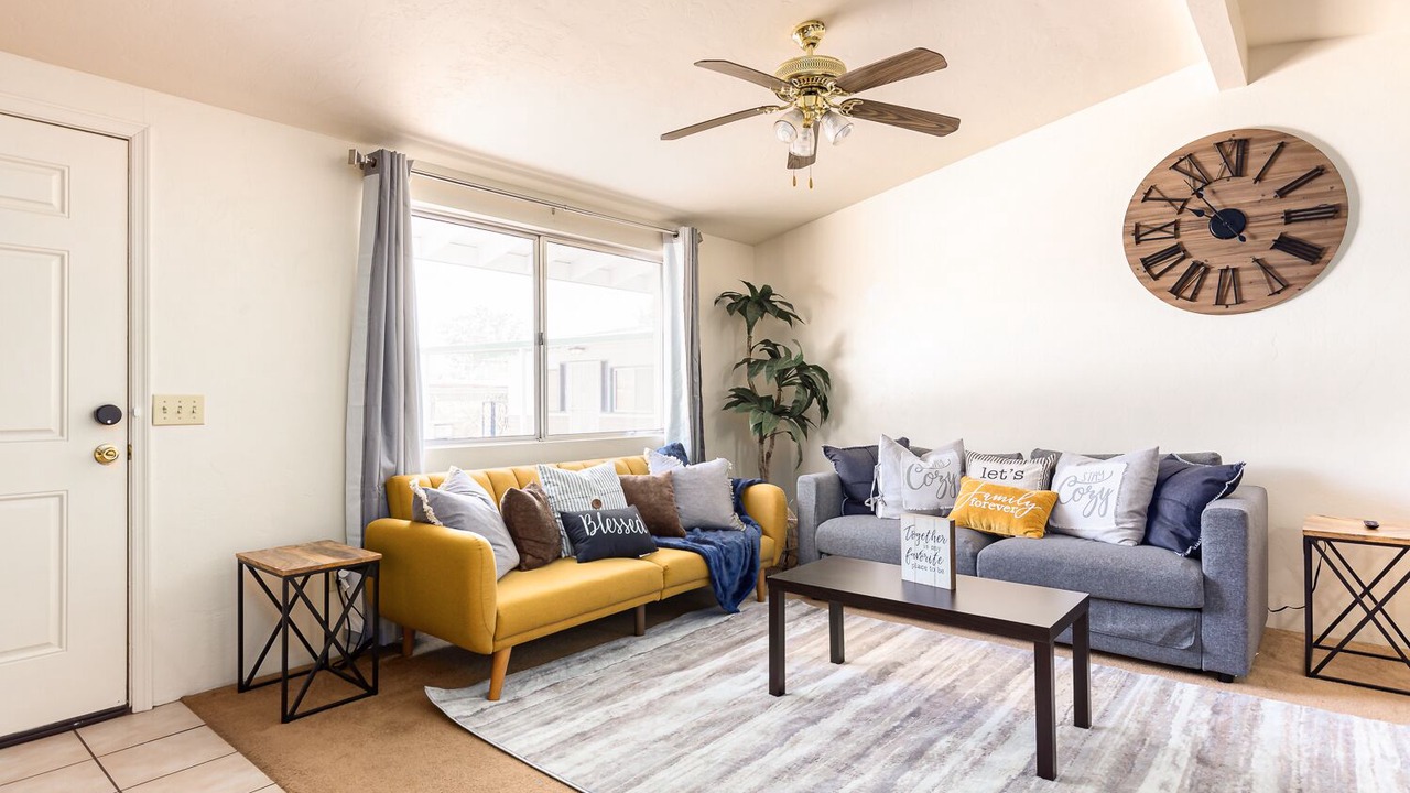 Photo of Livingroom in Midtown