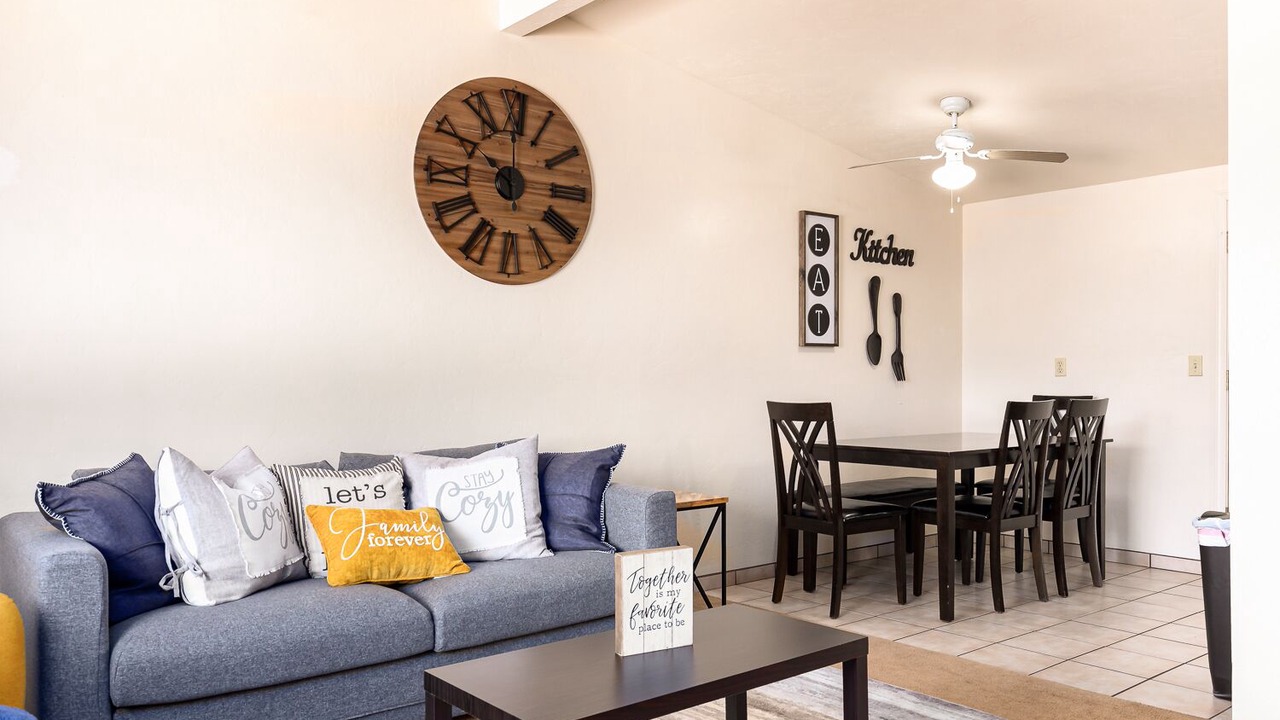 Photo of Livingroom in Midtown