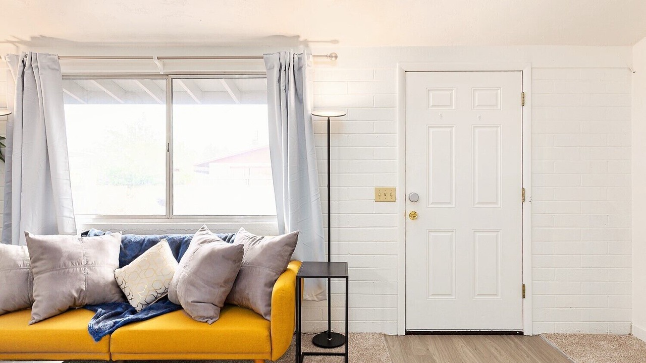 Photo of Livingroom in Midtown