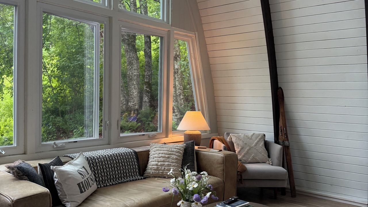 Photo of Livingroom in Plymouth