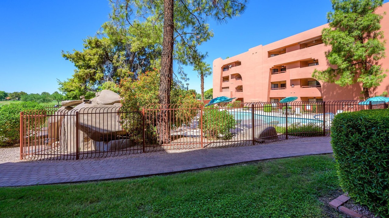 Photo of Others in Paradise Valley Village