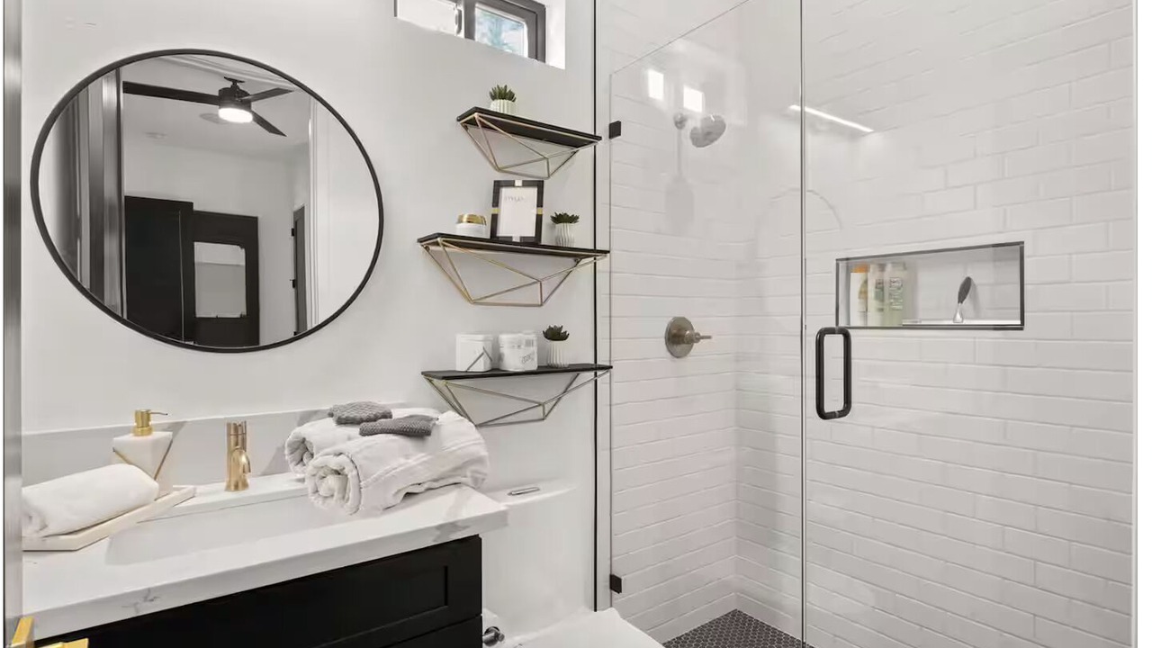 Photo of Bathroom in Arcadia Lite