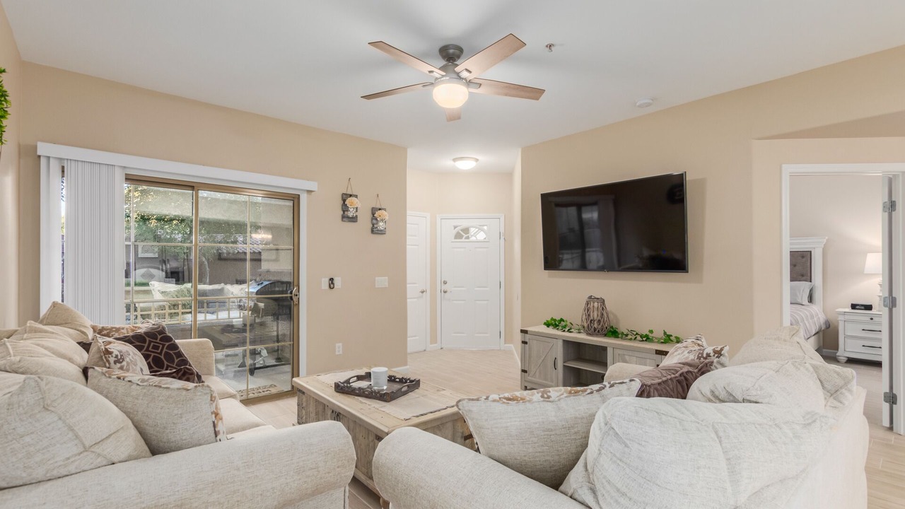 Photo of Livingroom in Parkwood Ranch
