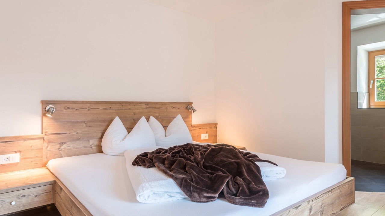 Photo of Bedroom in Laion