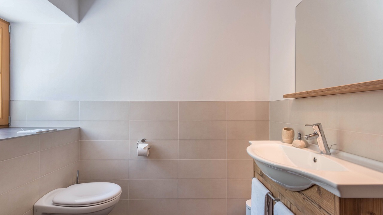 Photo of Bathroom in Laion