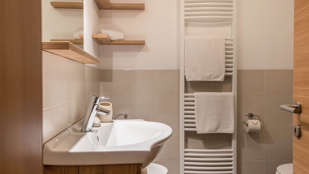 Photo of Bathroom in Laion