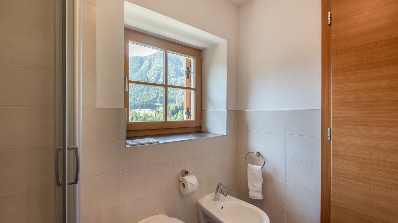 Photo of Bathroom in Laion