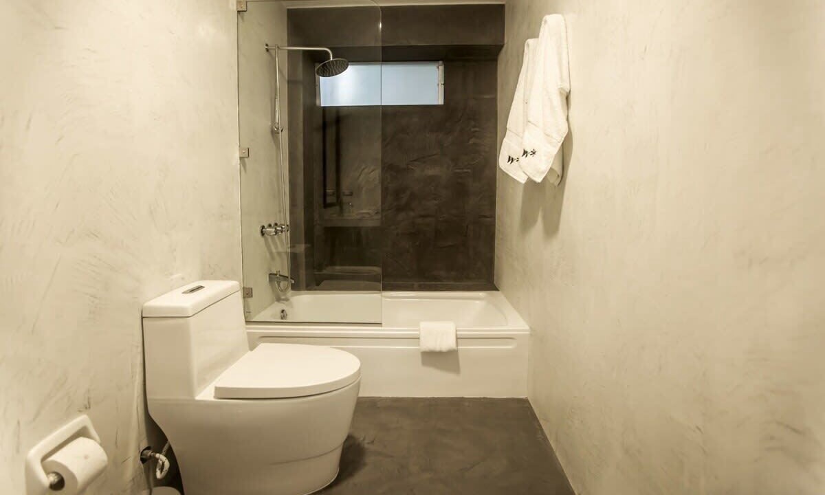 Photo of Bathroom in Leuro
