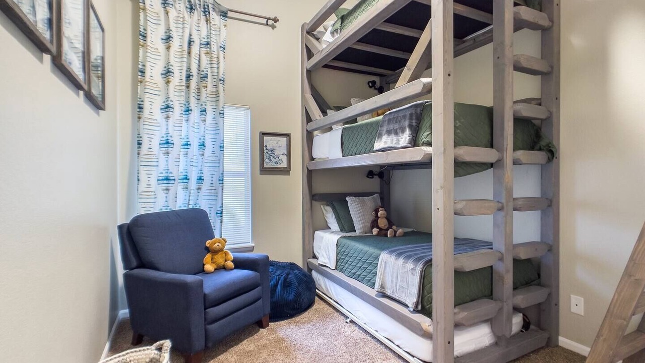 Photo of Bedroom in Val Vista Lakes