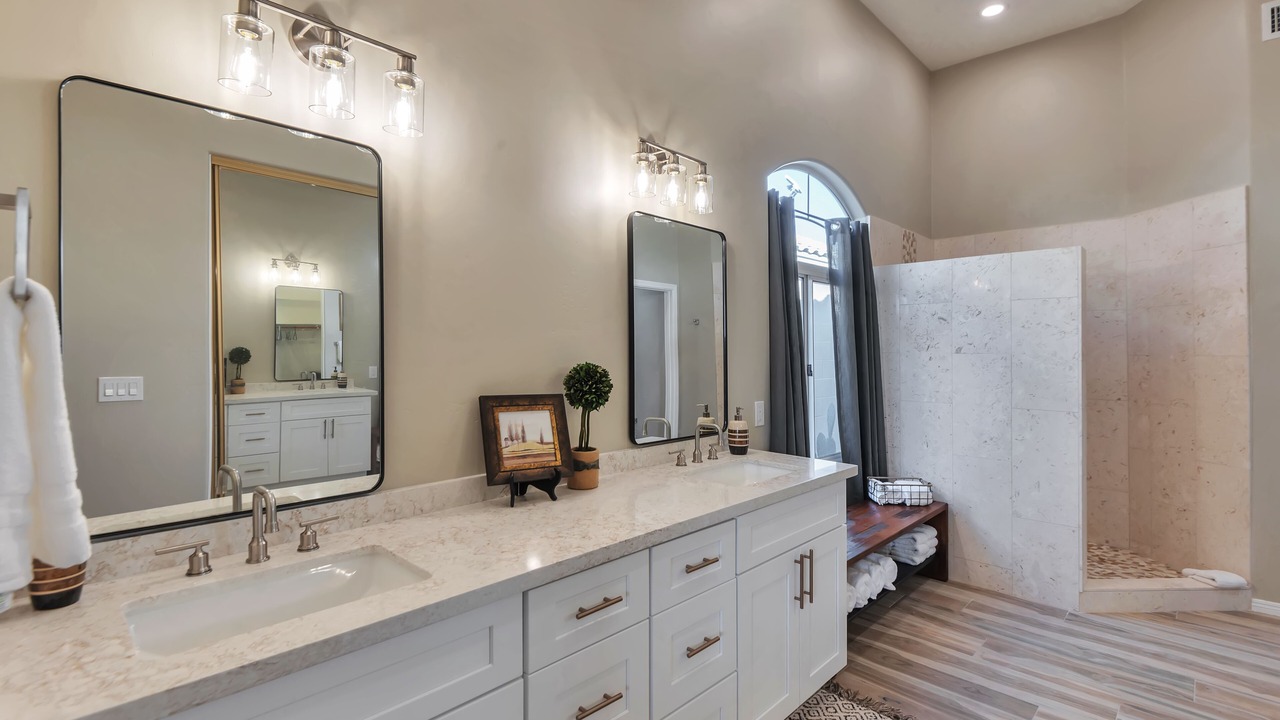Photo of Bathroom in Vista Parc