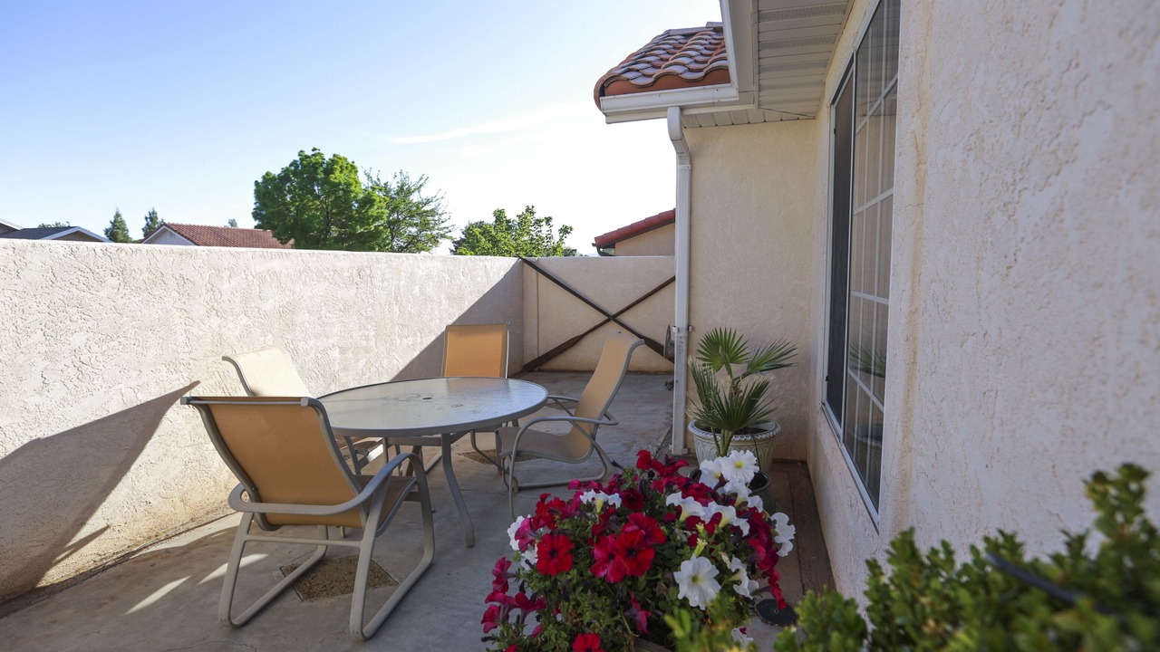 Photo of Outdoor in Page