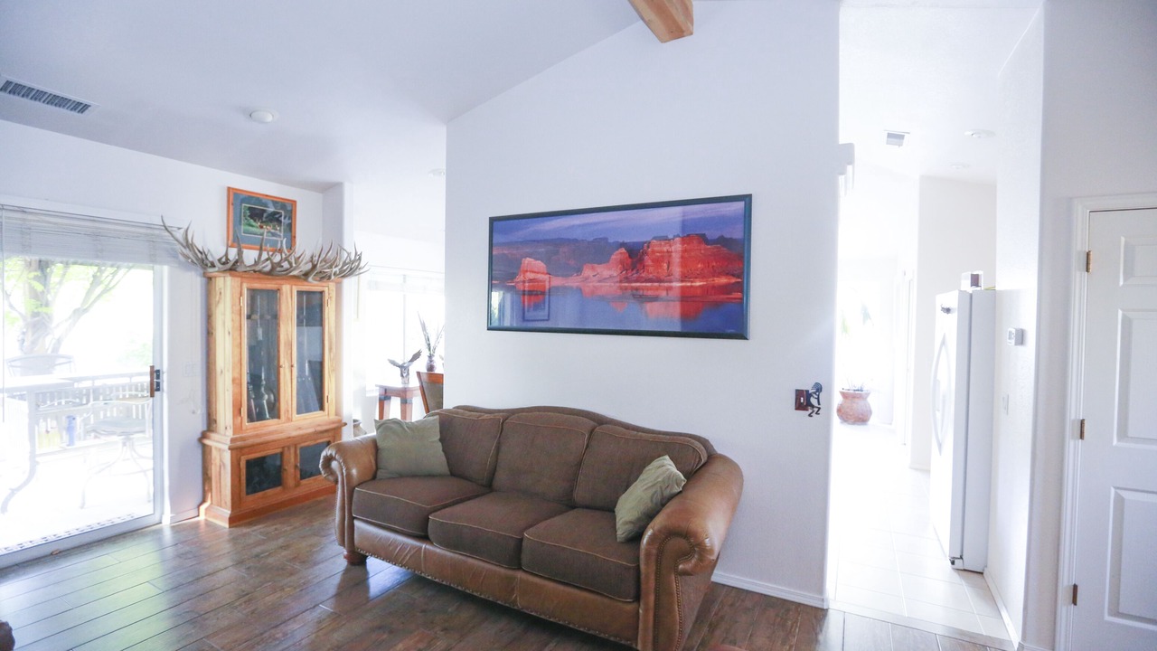 Photo of Livingroom in Page