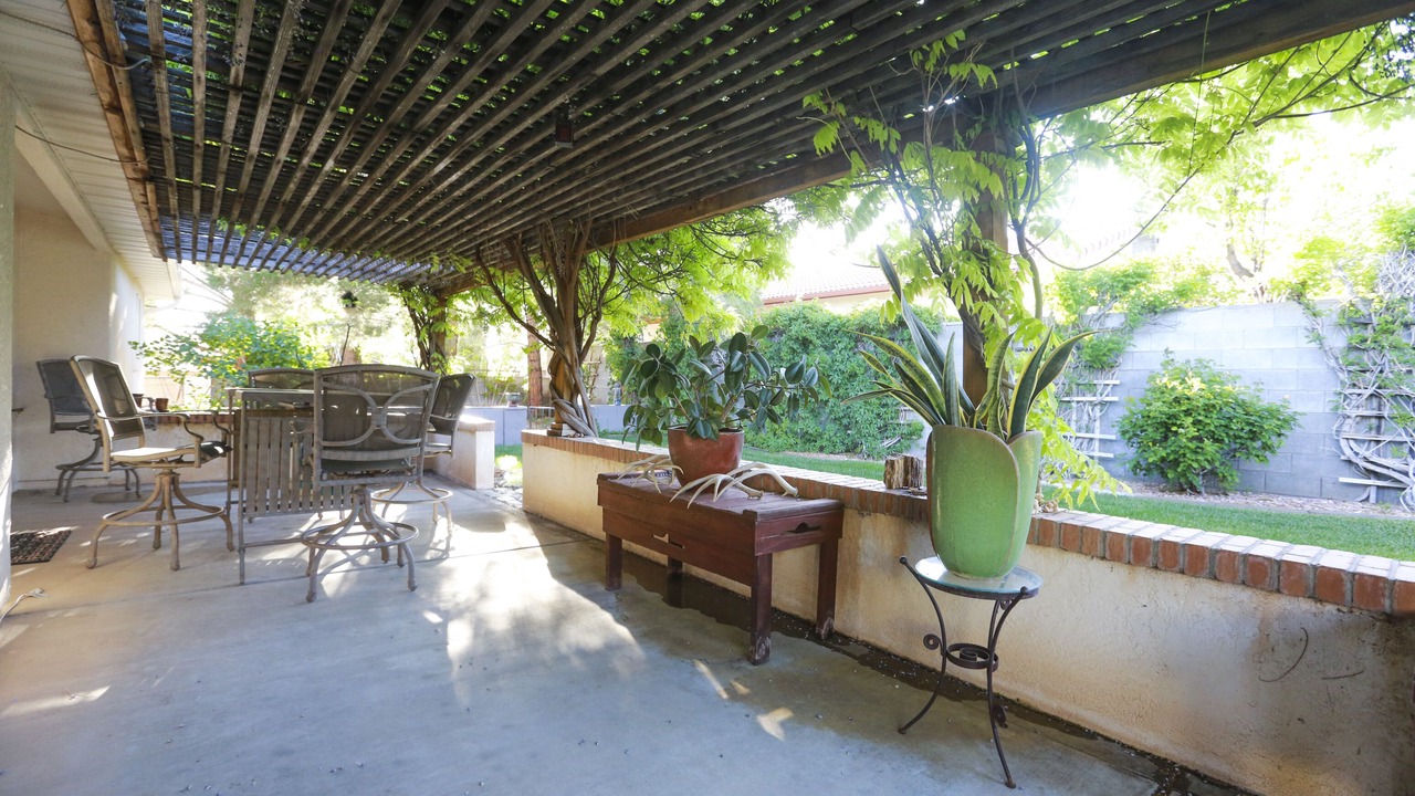 Photo of Outdoor in Page