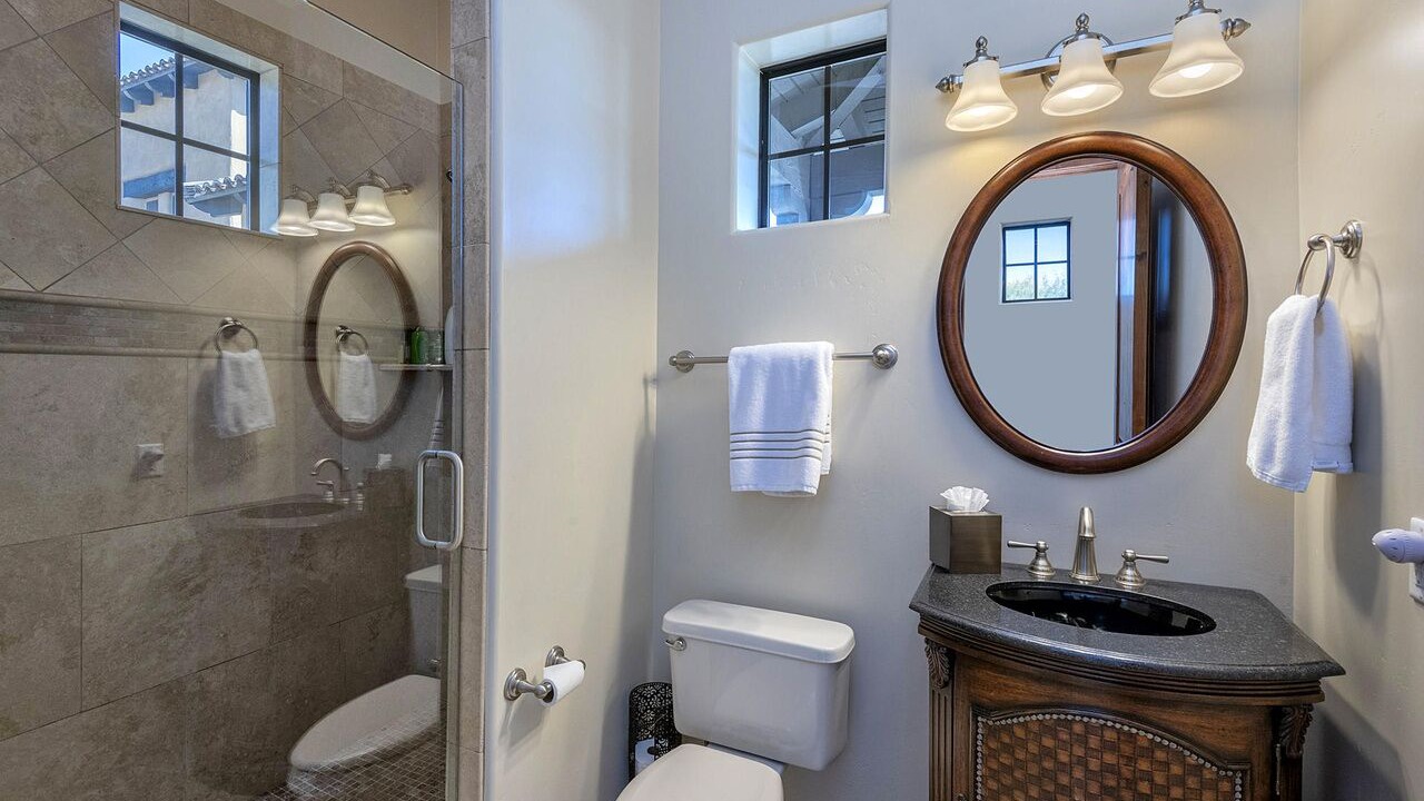 Photo of Bathroom in Pinnacle Peak
