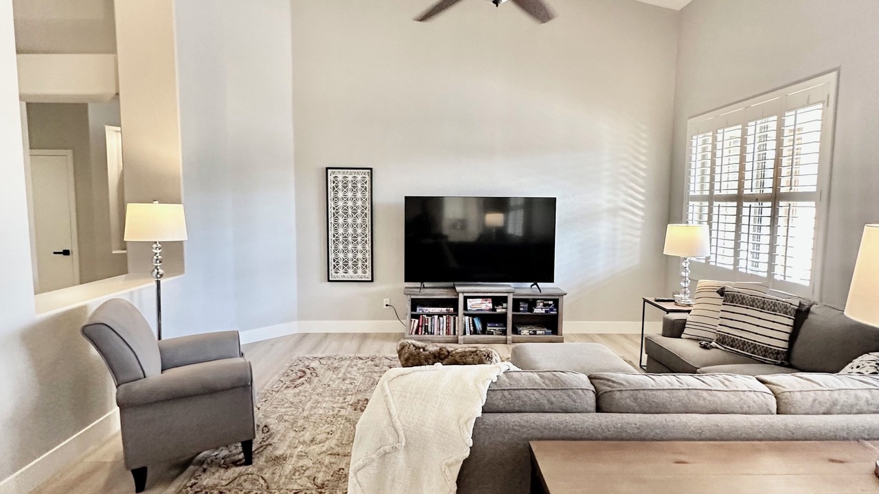 Photo of Livingroom in Wigwam Creek South