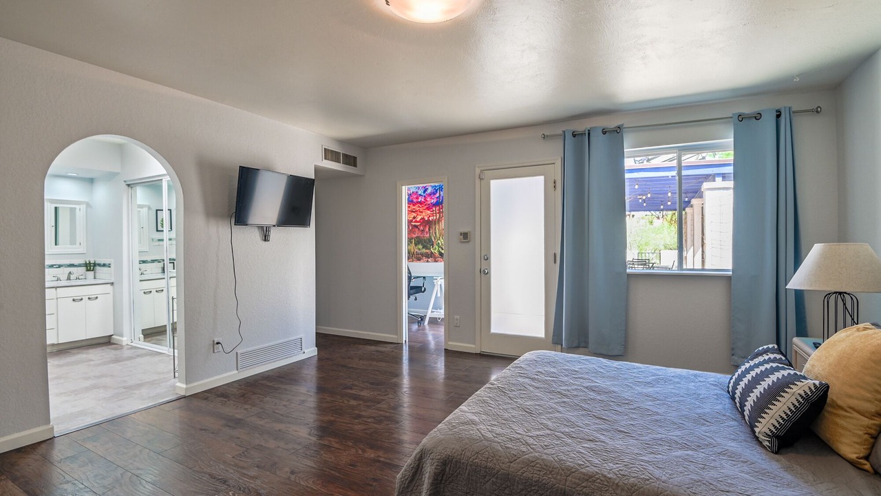 Photo of Bedroom in Heatherwood Hills
